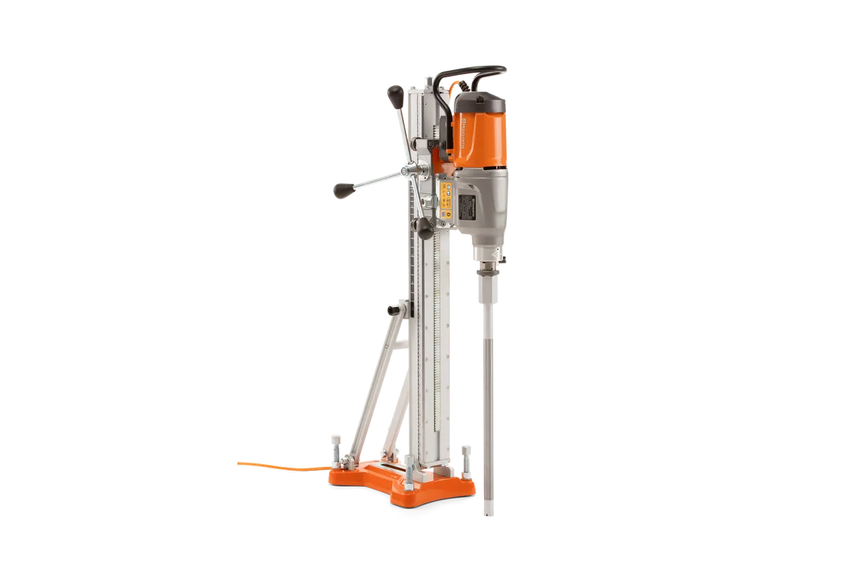 Mașină de carotat Husqvarna DM 370, 3.2 kW, 250 mm Mașină de carotat Husqvarna DM 370, 3.2 kW, 250 mm